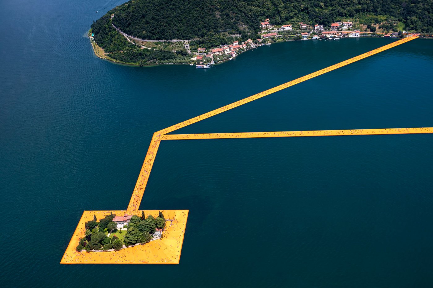 The Floating Pears by Christo in Italy