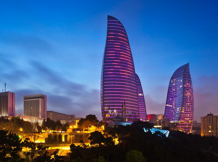 Architekturfotografie: Flame Towers, Baku