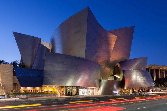 Walt Disney Concert Hall bei Abenddämmerung, Los Angeles