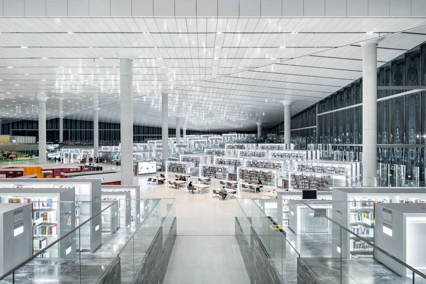 Blick ins Innere der Nationalbibliothek von Katar
