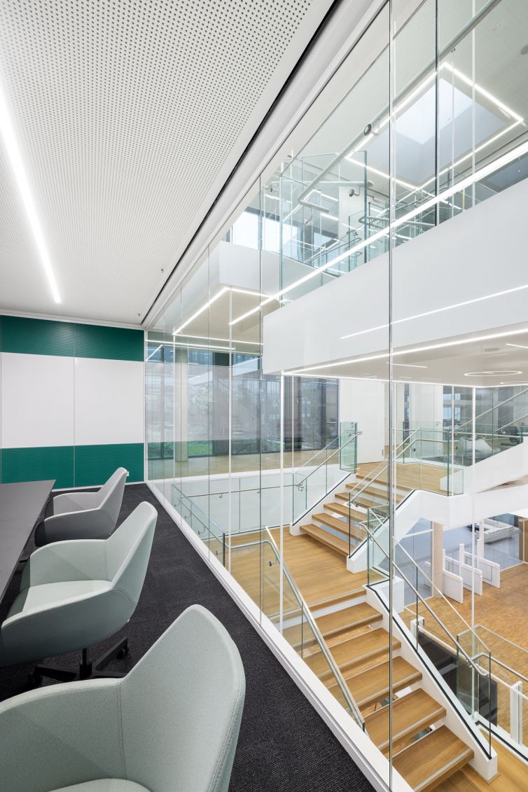 Absturzsichere Glastrennwand